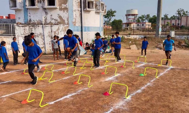 ग्रीष्मकालीन खेल शिविर में निखर रही बच्चों की प्रतिभाएं
