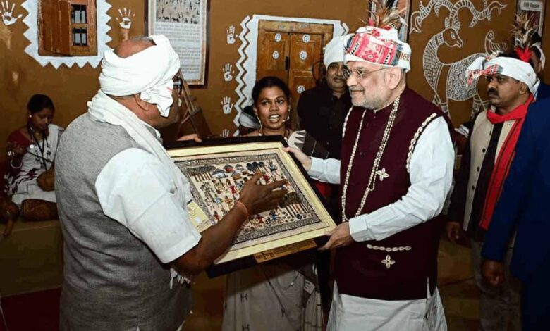 बस्तर की कला का राष्ट्रीय स्तर पर जलवा, अमित शाह और योगी आदित्यनाथ को भेंट हुई खास शिल्पकृतियां