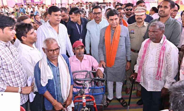 ​बिजली की कड़क ने छीने थे पैर, ‘सुशासन’ ने दी आत्मनिर्भरता की नई उड़ान