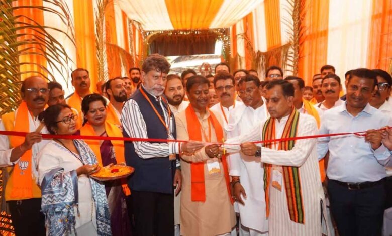 भाजपा कार्यकर्ता राष्ट्र सेवा में निभाएं अग्रणी भूमिका: किरण सिंह देव
