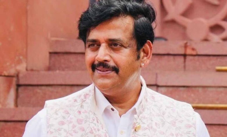 रवि किशन का ‘होम फ्रॉम वर्क’ बयान फिर चर्चा में, वायरल मीम्स पर दी मजेदार प्रतिक्रिया