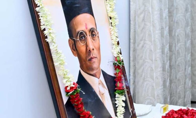 मुख्यमंत्री ने स्वातंत्र्यवीर विनायक दामोदर सावरकर की जयंती पर उन्हें किया नमन