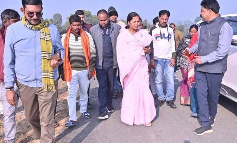 मंत्री लक्ष्मी राजवाड़े के निर्देश का असर, सुधरे सोलर पम्प से वनांचल गांवों में लौटी राहत