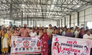 बीजापुर-में-रेड-डॉट-अभियान-ने-पकड़ी-रफ्तार-गांव-गांव-तक-पहुँच-रहा-माहवारी-स्वच्छता-का-संदेश
