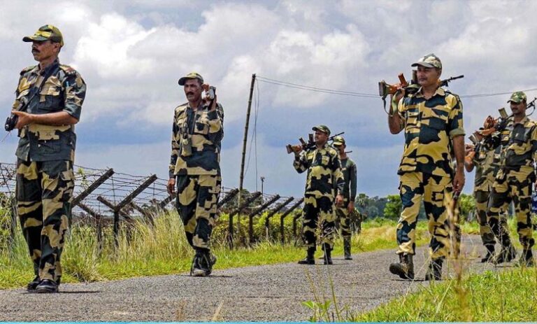 बांग्लादेश-बॉर्डर-का-600-km-लंबा-‘डार्क-जोन’,-घुसपैठियों-के-लिए-बना-बड़ा-रास्ता