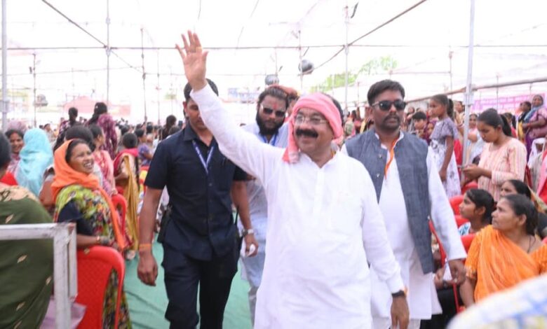 भारतीय-राजनीति-में-पहली-बार-डिप्टी-सीएम-अरुण-साव-बने-विधायक-दूल्हे-की-बैलगाड़ी-के-सारथी