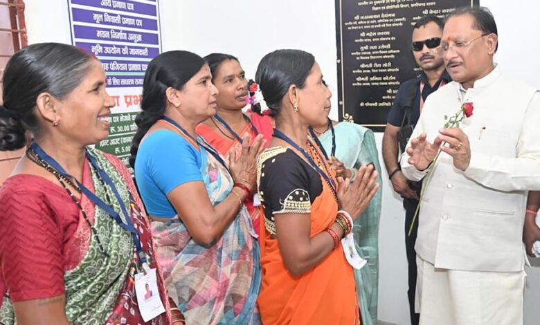 गाँव के द्वार पहुँची डिजिटल सरकार : बड़ेकनेरा का ‘सेवा सेतु’ मॉडल बना ग्रामीण सुशासन की नई मिसाल – मुख्यमंत्री विष्णुदेव साय