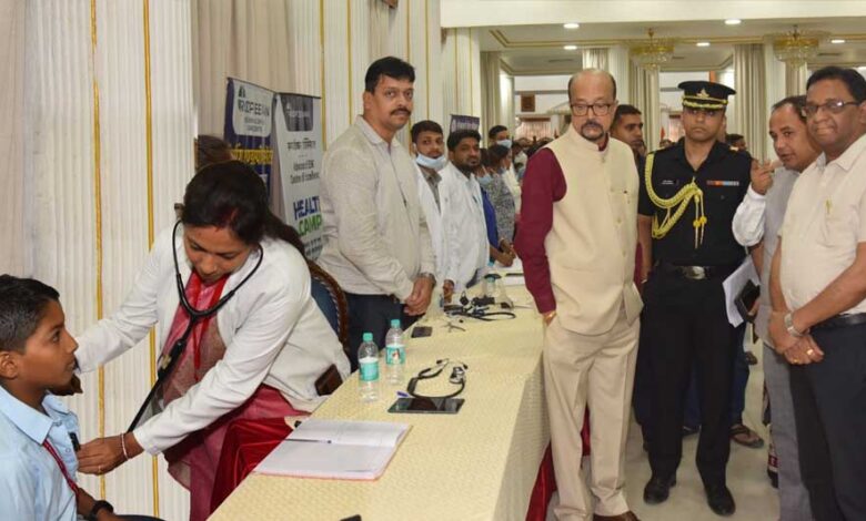 लोकभवन-में-लगा-बाल-रोग-शिविर,-राज्यपाल-डेका-ने-स्वास्थ्य-परीक्षण-व्यवस्था-का-लिया-जायजा
