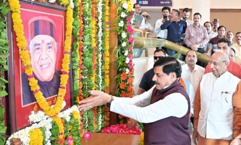 बाबूलाल-जी-गौर-ने-जनहितैषी-कार्यों-से-लोगों-के-दिलों-में-बनाई-जगह-:-मुख्यमंत्री-डॉ.-यादव
