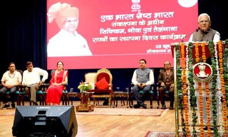 विविधता-ही-राष्ट्र-निर्माण-की-सबसे-बड़ी-शक्ति-:-राज्यपाल-पटेल