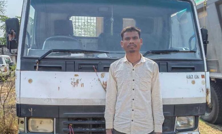 अवैध रेत और ईंट परिवहन मामले में एक माजदा व 3 ट्रैक्टर जब्त
