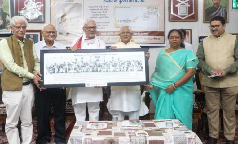 हिन्दी-पत्रकारिता-की-गौरवशाली-परंपरा-से-युवा-प्रेरणा-लें-:-राज्यपाल-पटेल