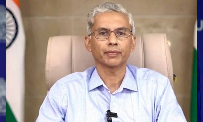 जनकल्याण-अभियान-में-पात्र-हितग्राहियों-को-विभिन्न-योजनाओं-का-लाभ-देना-करें-सुनिश्चित-:-मुख्य-सचिव-जैन