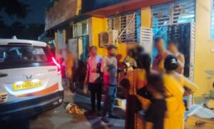 भोपाल-के-डायल-112-हीरोज-घर-की-राह-भटकी-03-वर्षीय-मासूम-को-सुरक्षित-परिजनों-से-मिलाया