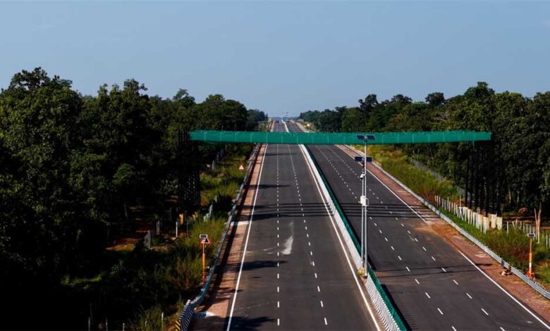 फ्लाई-ऐश और औद्योगिक कचरे की रिसाइक्लिंग से बन रहीं पर्यावरण-अनुकूल सड़कें