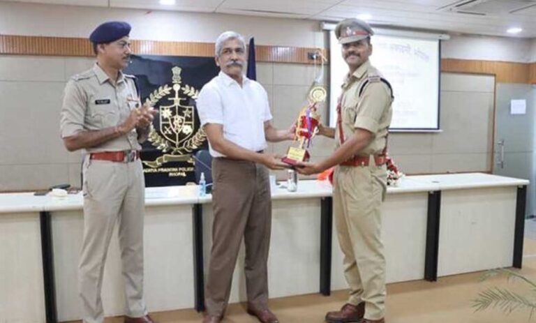 मध्य-प्रदेश-पुलिस-अकादमी-में-परिवहन-उप-निरीक्षकों-का-बुनियादी-प्रशिक्षण-संपन्न