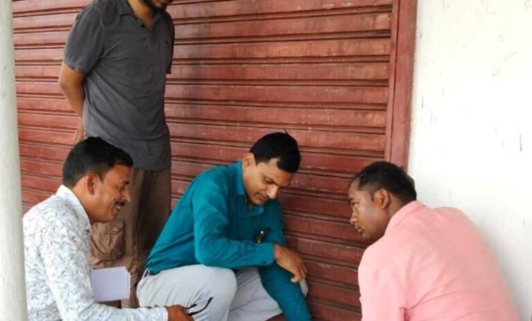 किसान-बनकर-पहुंचे-कृषि-अधिकारी,-खाद-की-कालाबाजारी-का-किया-खुलासा