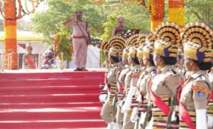 देशभक्ति-के-जज्बे,-अनुशासन-और-आत्मविश्वास-से-सराबोर-दीक्षांत-परेड-ने-किया-रोमांचित