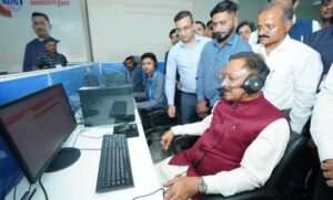 मुख्यमंत्री-विष्णुदेव-साय-ने-किया-मुख्यमंत्री-हेल्पलाइन-एवं-शिकायत-प्रबंधन-प्रणाली-का-अवलोकन