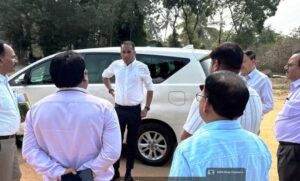 लोक-निर्माण-विभाग-के-सचिव-ने-मेडिकल-कॉलेज-के-कार्यों-का-किया-निरीक्षण,-तेजी-से-काम-पूरा-करने-कहा