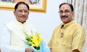 मुख्यमंत्री-से-छत्तीसगढ़-योग-आयोग-के-नवनियुक्त-अध्यक्ष-संजय-अग्रवाल-ने-की-सौजन्य-मुलाकात
