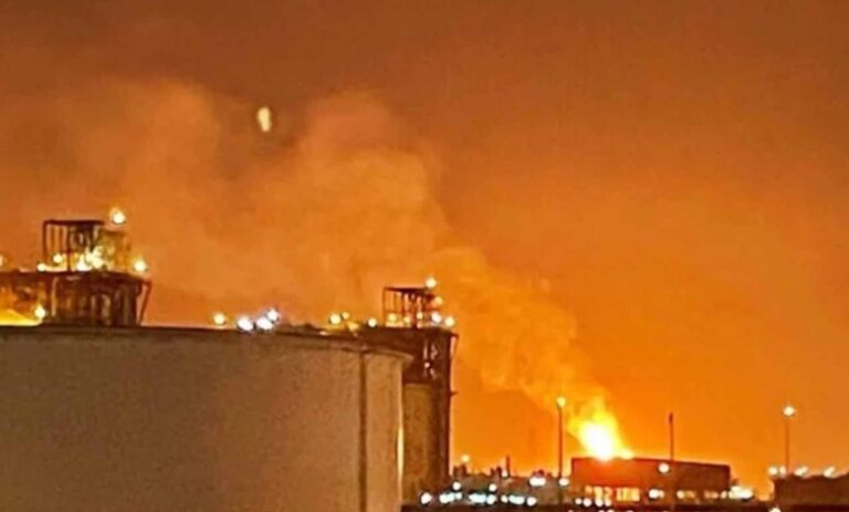 कतर-के-lng-प्लांट-में-मौत-का-धमाका:-13-की-दर्दनाक-मौत,-भारत-पाकिस्तान-के-नागरिक-भी-हादसे-का-शिकार