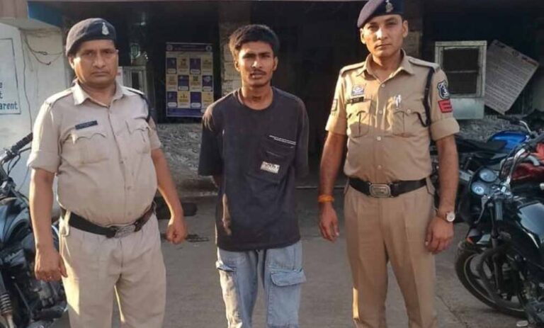पुलिस-गाड़ी-में-रील-बनाकर-बोला-आरोपी-‘आज-जेल,-कल-बेल,-परसों-फिर-वही-खेल’