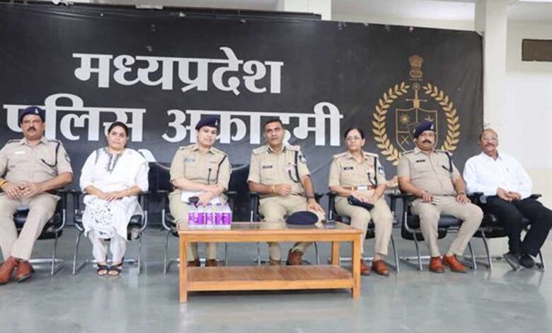 पुलिस-प्रशिक्षण-शालाभौंरी-में-572-नव-आरक्षकों-के-बुनियादी-प्रशिक्षण-सत्र-का-शुभारंभ