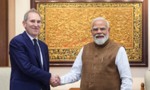 pm-मोदी-से-मिले-amazon-ceo,-भारत-में-₹1220000000000-लाख-करोड़-निवेश-का-बड़ा-ऐलान