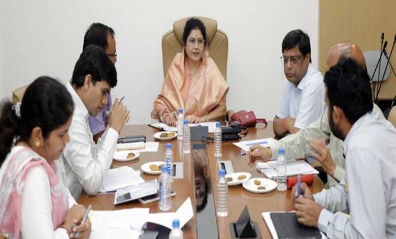 तय समय में पूर्ण करें कार्य, ढिलाई बर्दाश्त नहीं : राज्यमंत्री  गौर