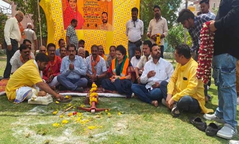 नागरिकों को मूलभूत सुविधाएं उपलब्ध कराना और क्षेत्र के समग्र विकास के लिए सरकार प्रतिबद्ध: राज्यमंत्री  गौर
