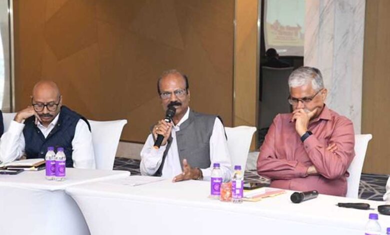 नशामुक्त, साइबर सुरक्षित एवं जनकेंद्रित पुलिसिंग पर डीजीपी  कैलाश मकवाणा ने दिए निर्देश